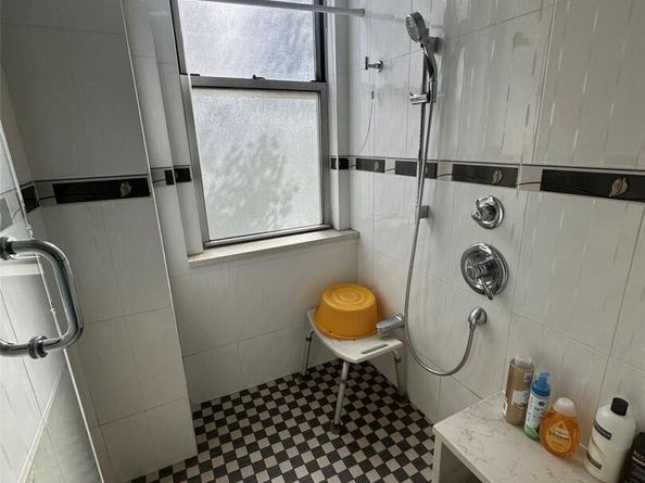 141-25 Northern Boulevard B2, Flushing NY 11354
