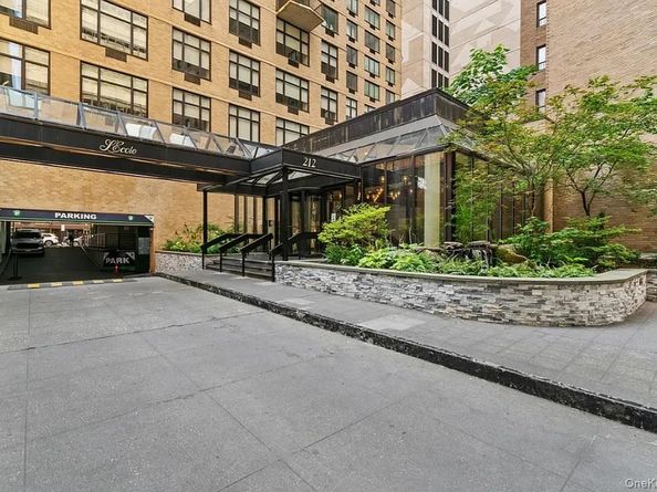 212 East 47th st 30D, New York (Manhattan) NY 10017