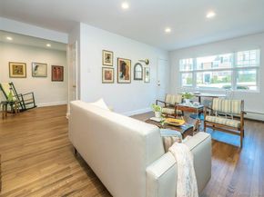 22 Madison Park L, Port Washington NY 11050