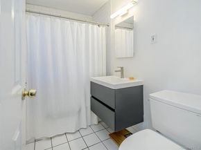 22 Madison Park L, Port Washington NY 11050