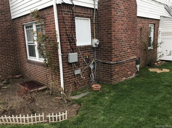 86 W Clinton Avenue, Roosevelt NY 11575