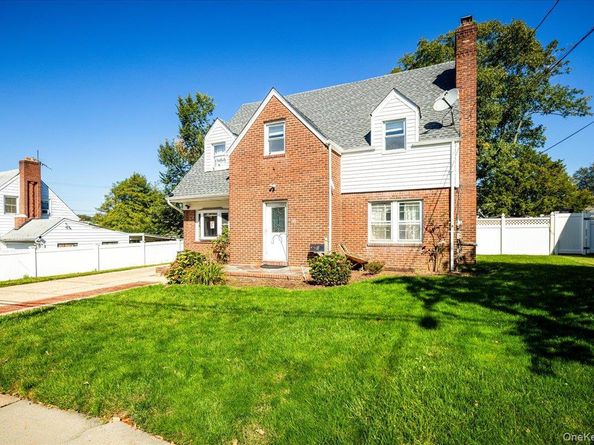 86 W Clinton Avenue, Roosevelt NY 11575