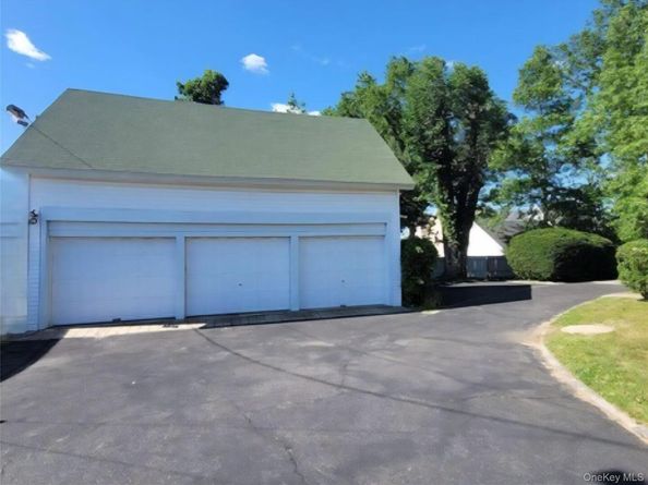 21-23 George Street, Manhasset NY 11030