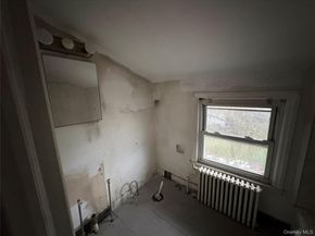 21 E Clinton Avenue, Roosevelt NY 11575