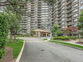 2 Bay Club 11F, Bayside NY 11360