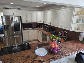 10 Bainbridge Avenue, Melville NY 11747