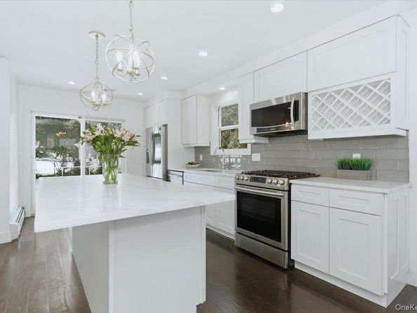 4 Lawrence Place, Pelham NY 10803