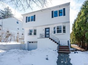 4 Lawrence Place, Pelham NY 10803