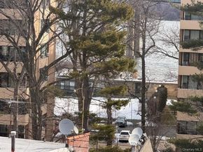 10-24 166th Street 7C, Beechhurst NY 11357