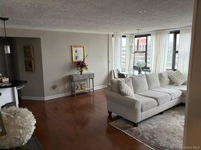 10-24 166th Street 7C, Beechhurst NY 11357