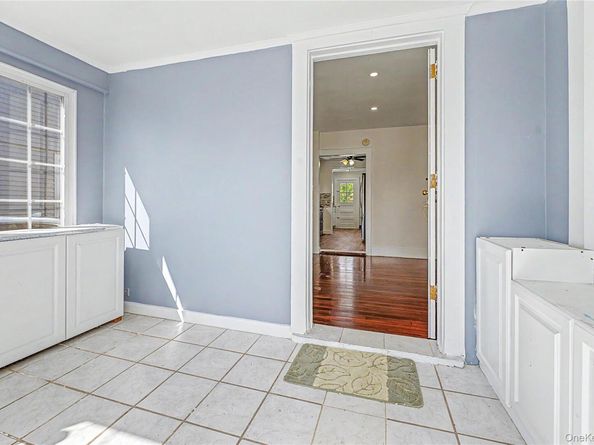 49 Malden Avenue, Lynbrook NY 11563