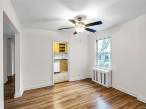 3 Edwards Street 1 G, Roslyn Heights NY 11577