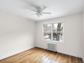 3 Edwards Street 1 G, Roslyn Heights NY 11577