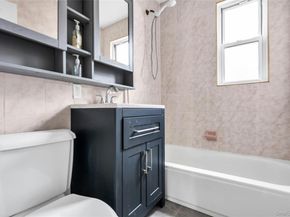 3 Edwards Street 1 G, Roslyn Heights NY 11577