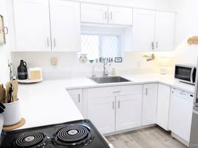 24 Anchor Path, Baiting Hollow NY 11933