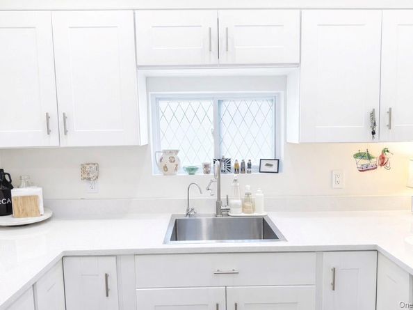 24 Anchor Path, Baiting Hollow NY 11933