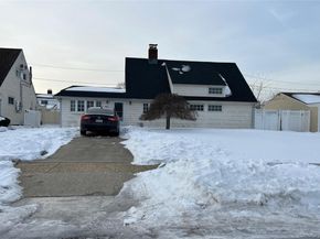 12 Wisteria Lane, Wantagh NY 11793