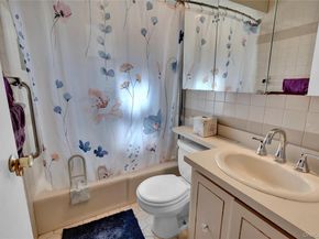 1020 N 5th Street, New Hyde Park NY 11040