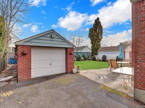 1020 N 5th Street, New Hyde Park NY 11040