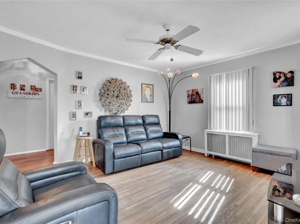 1020 N 5th Street, New Hyde Park NY 11040