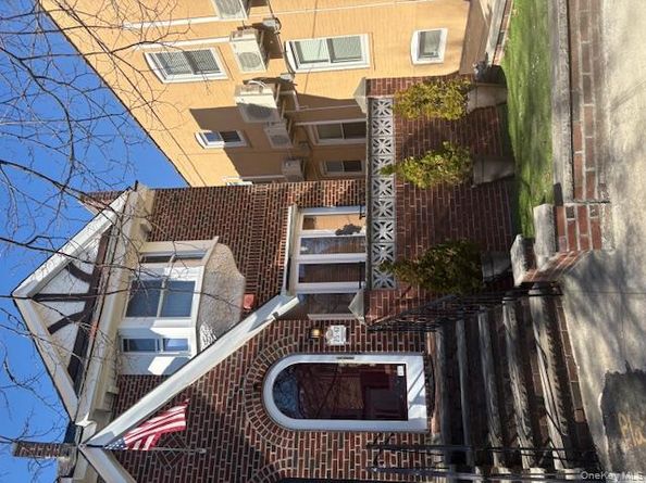 7547 Furmanville Avenue, Middle Village NY 11379