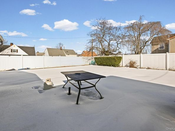 190 Meridian Road, Levittown NY 11756