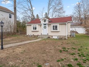 32 Forest Lane, Yorktown Heights NY 10598
