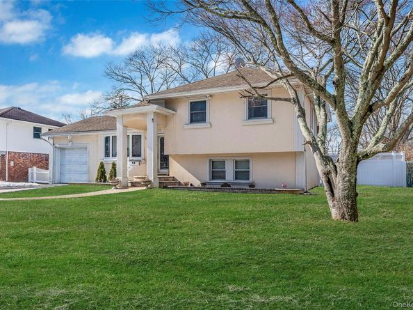 86 Overlook Drive, East Islip NY 11730
