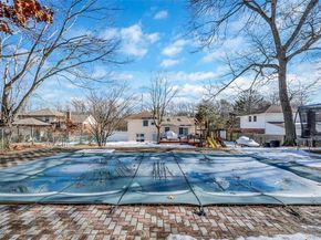 86 Overlook Drive, East Islip NY 11730