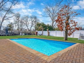 86 Overlook Drive, East Islip NY 11730
