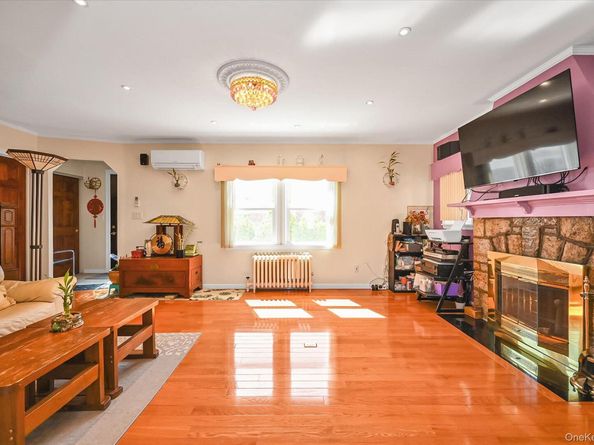 163-29 16th Avenue, Whitestone NY 11357