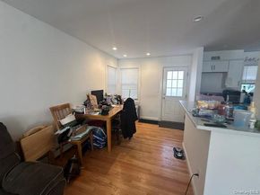 21 Ruby Lane, Huntington Station NY 11746