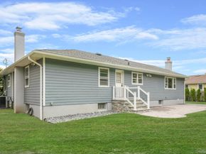 827 Aberdeen Road, West Bay Shore NY 11706