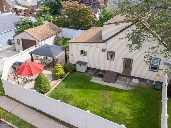 1134 Rosegold Street, Franklin Square NY 11010