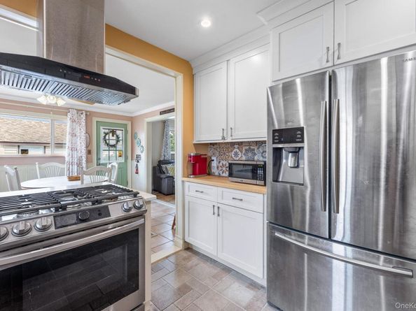 1134 Rosegold Street, Franklin Square NY 11010