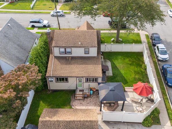 1134 Rosegold Street, Franklin Square NY 11010
