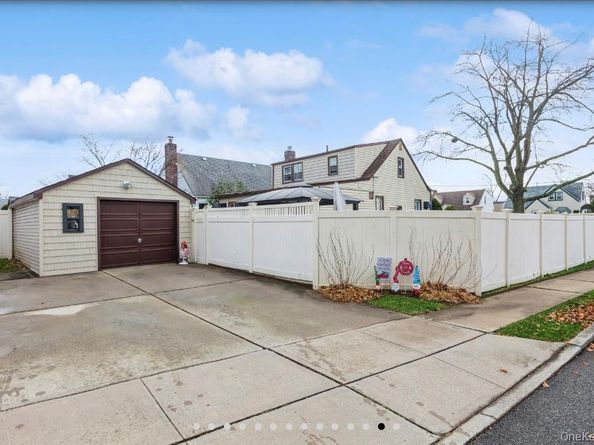1134 Rosegold Street, Franklin Square NY 11010
