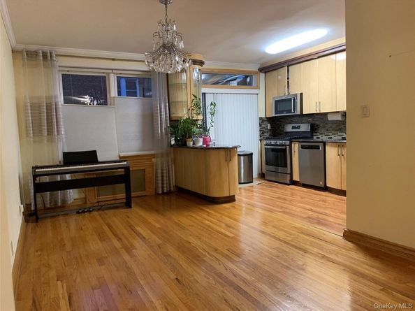 7285 Yellowstone Blvd, Forest Hills NY 11375