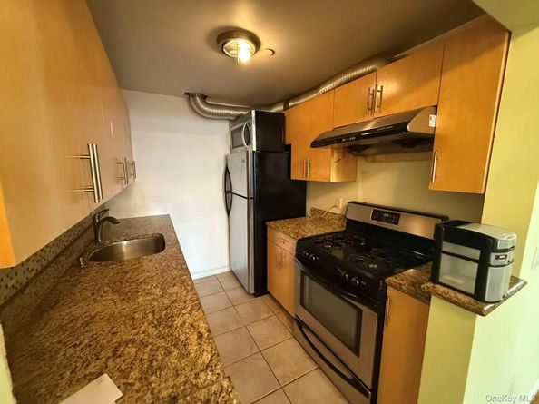 339 Ave P 2B, Brooklyn NY 11204