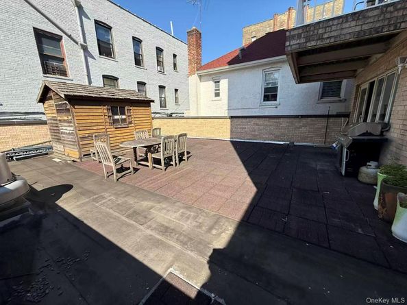 339 Ave P 2B, Brooklyn NY 11204
