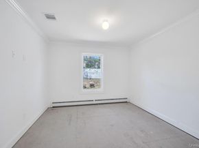 33 Rosemont Avenue, Farmingville NY 11738