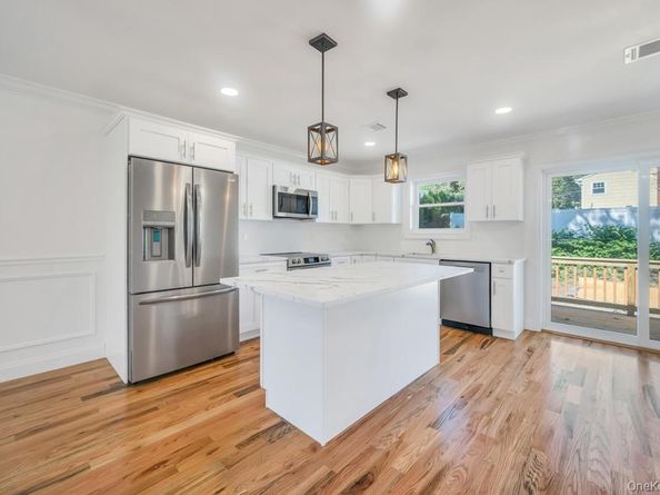33 Rosemont Avenue, Farmingville NY 11738