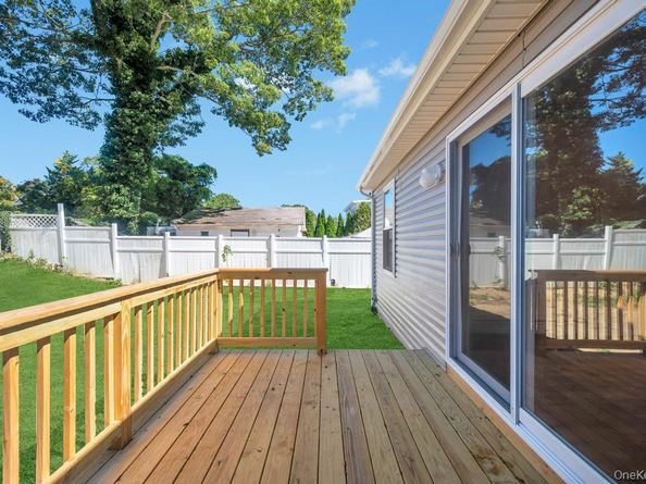 33 Rosemont Avenue, Farmingville NY 11738