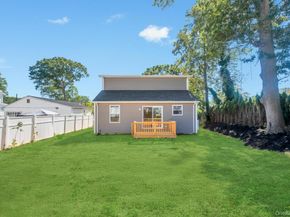 33 Rosemont Avenue, Farmingville NY 11738
