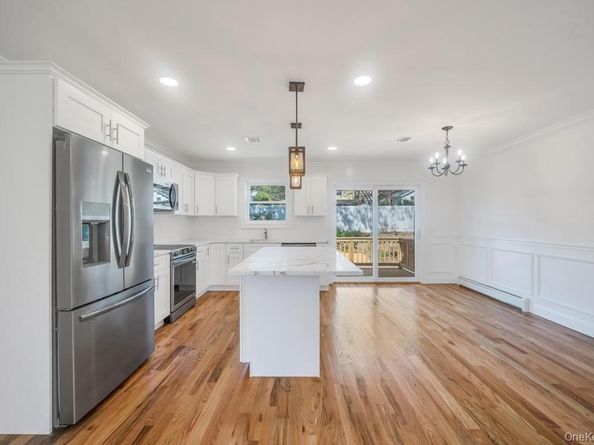 33 Rosemont Avenue, Farmingville NY 11738