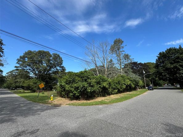 4 Olive Lane, Shirley NY 11967