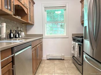 224-65 Kingsbury Avenue