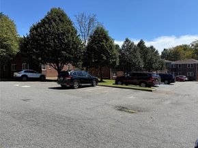 224-65 Kingsbury Avenue B, Bayside NY 11364