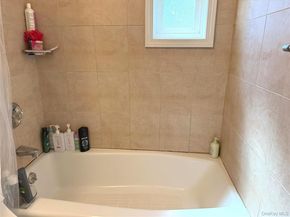 224-65 Kingsbury Avenue B, Bayside NY 11364
