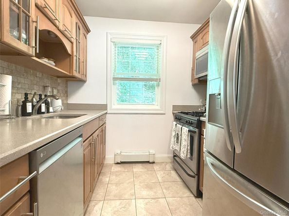 224-65 Kingsbury Avenue B, Bayside NY 11364